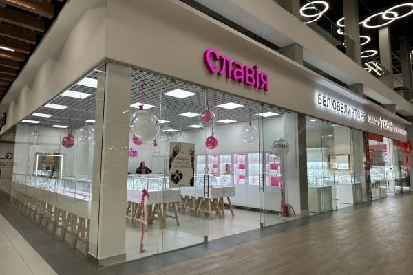 Цельностеклянные торговые перегородки ТП-7